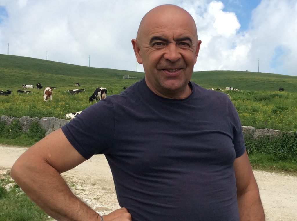 Paolo Truzzolo. Allevatore. Dipendente Azienda agricola Da Matti. Animali da carne di origine francese: chevrolet, limousine e luvra. In alpeggio da maggio a ottobre, conforme il tempo metereologico.