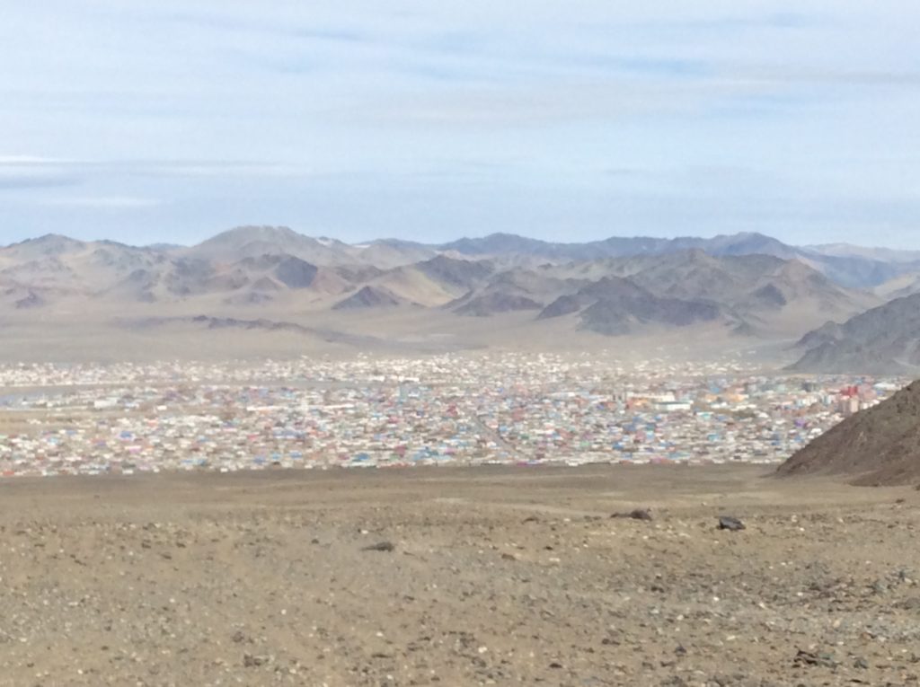 Olgi: nel nulla pieno di bellezza. Farwest della Mongolia.